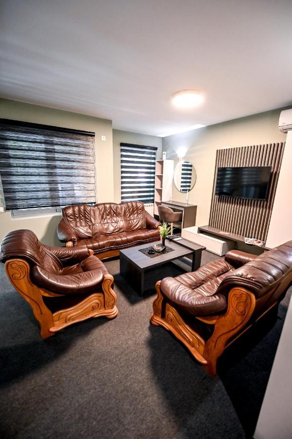 Aparthotel Respect034 Arandelovac Zewnętrze zdjęcie