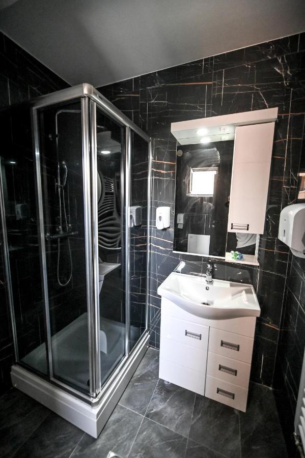 Aparthotel Respect034 Arandelovac Zewnętrze zdjęcie